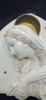 sculptuur, Bassorilievo in ceramica. - 24 cm - Keramiek, Antiek en Kunst
