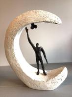 Corry Ammerlaan - sculptuur, “ De vruchten plukken van het, Antiek en Kunst