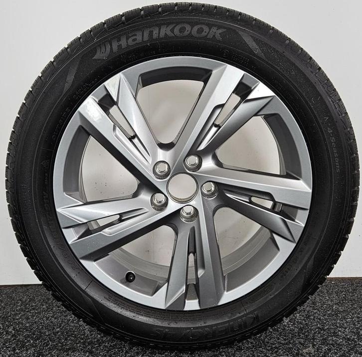 All Season set | 17 inch Valencia | T-Cross / Taigo | Orig., Auto-onderdelen, Banden en Velgen, 17 inch, All Season, 205 mm, Personenwagen
