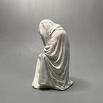 sculptuur, Ghost wizard death robe - 15 cm - Albast, Antiek en Kunst