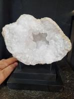 Kwarts HQ Grote bergkristal Geode - Hoogte: 185 mm -, Verzamelen