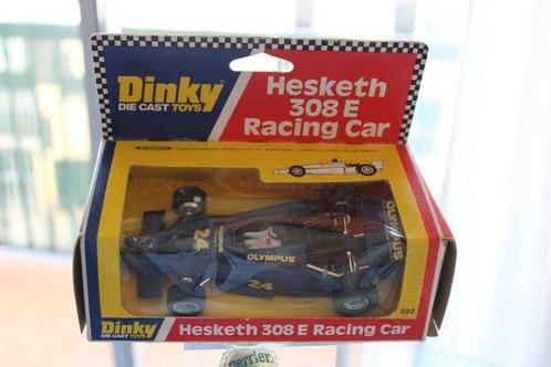 Dinky Toys - Modelauto (2) - 222 Hesketh 308 E Racing Car &, Hobby en Vrije tijd, Modelauto's | 1:5 tot 1:12