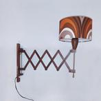 Wandlamp - Hout - Een houten grote vintage schaarlamp met