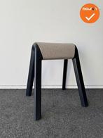 Wilkhahn - kruk - Zwart - grijze stof, Vergader- of Presentatieruimte, Ophalen of Verzenden, Gebruikt, Stoel