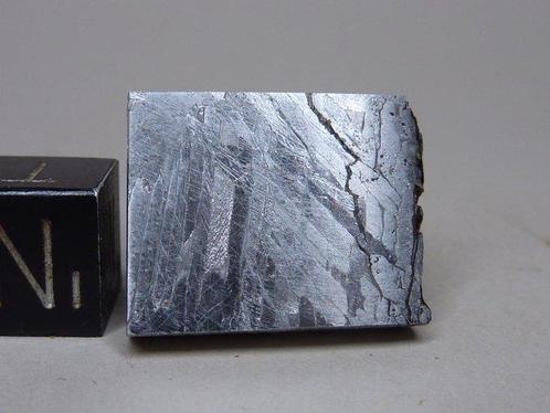 Roundup ijzermeteoriet - geëtste deel-slice - 11 g, Verzamelen, Mineralen en Fossielen