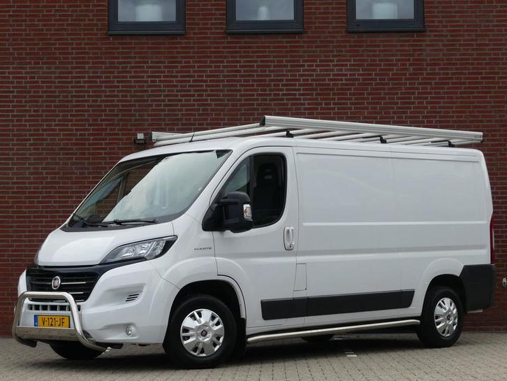 Fiat Ducato 30 2.3 MultiJet 131PK L1H1 Trekhaak/Camera/Airco, Auto's, Bestelauto's, Onderhoudsboekje, Lease, Handgeschakeld, Wit