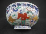 Kom - Keramiek - Imari kom met vijf kleuren figuur en, Antiek en Kunst