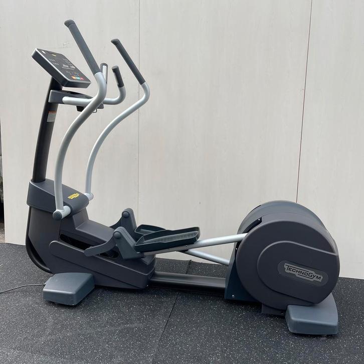 Crosstrainer Technogym Synchro Forma, Sport en Fitness, Fitnessapparatuur, Crosstrainer, Zo goed als nieuw, Metaal, Armen, Benen