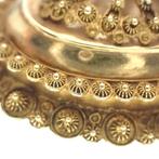 Vintage/antiek gouden ovale broche van filigrain techniek, Ophalen of Verzenden, Gebruikt, Overige kleuren, Goud