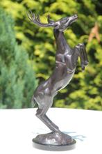 sculptuur, springend hert - 52 cm - Brons, Marmer