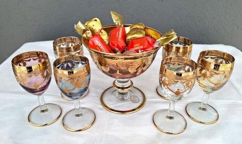 Drinkservies voor 6 (7) - Kristal, Goudkleurig blad, Antiek en Kunst, Curiosa en Brocante