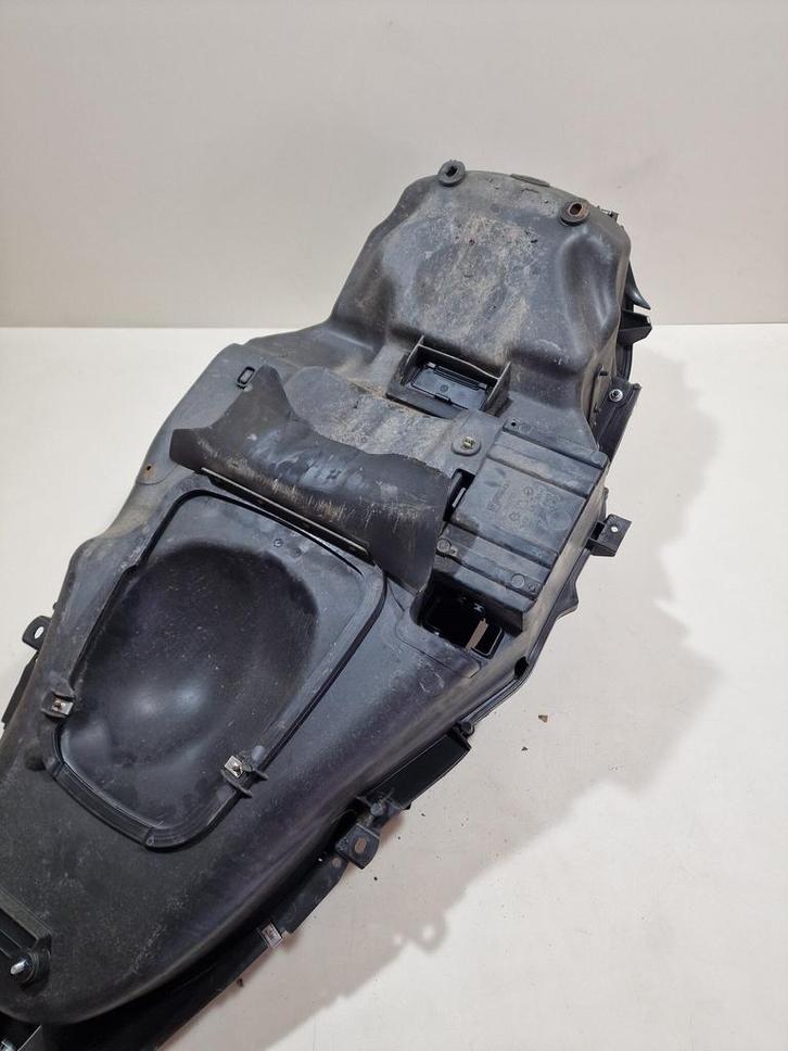 Piaggio Mp3 300 LT 2010 / Buddy opberg bak, Fietsen en Brommers, Brommeronderdelen | Scooters, Kap, Ophalen of Verzenden