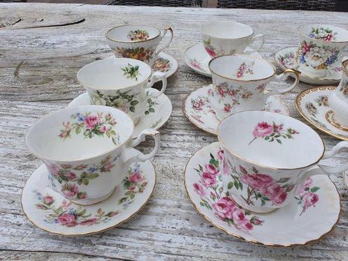 Royal Albert - Royal Albert - Kop en schotel (9) - Brigadoon, Antiek en Kunst, Antiek | Meubels | Tafels