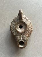 Oud-Romeins Terracotta Romeinse olielamp uit de 2e eeuw