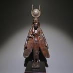 Oud-Egyptisch Brons Gevleugelde Godin Isis. 19,3 cm L. 664 -