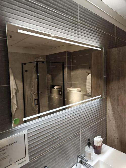 Badkamer spiegel showmodel 100cm met LED verlichting 0028, Huis en Inrichting, Woonaccessoires | Spiegels, Nieuw, 75 tot 100 cm