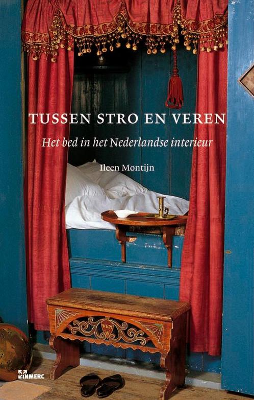 Tussen stro en veren 9789066117747 E. Montijn, Boeken, Literatuur, Zo goed als nieuw, Verzenden