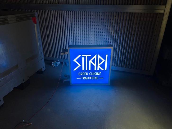 Lichtbakken dubbelzijdig nieuw, Diensten en Vakmensen, Promotie- en Reclamebureaus