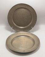 Bord (2) - Tin