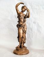 after Auguste Moreau (1834-1917) - Beeld, Jonge vrouw  - 5,6