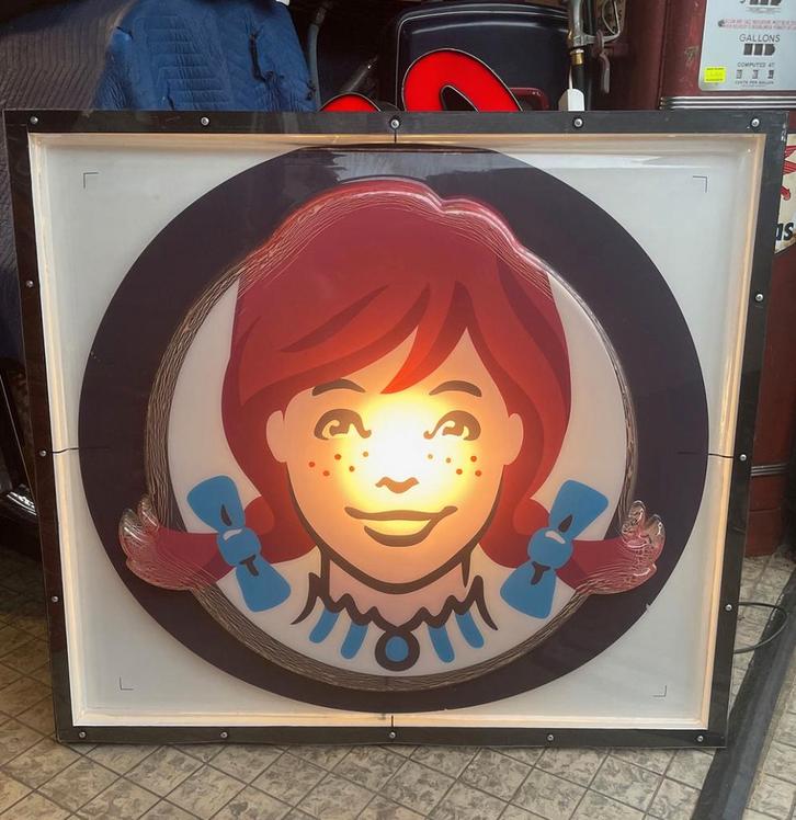 Wendys Logo Lichtbak  - 124 x 112cm - Origineel, Verzamelen, Automerken, Motoren en Formule 1, Ophalen
