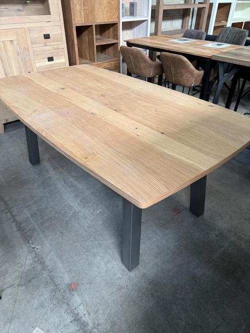 Pavaroti eettafel, uitschuifbaar (nieuw, outlet), Huis en Inrichting, Tafels | Eettafels, Nieuw, Metaal, Overige materialen