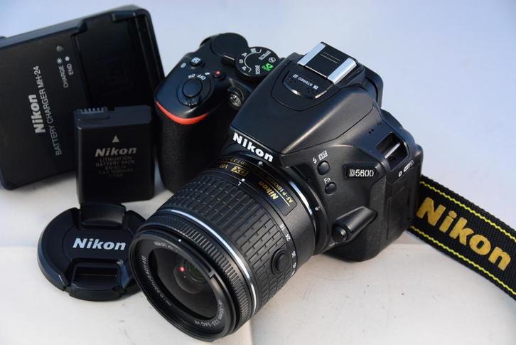 Nikon D5600 met AF-P 18-55mm kitlens TOPSTAAT 10632 CLICKS, Audio, Tv en Foto, Fotocamera's Digitaal, Minder dan 4 keer, Gebruikt