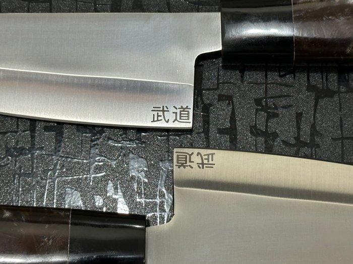Bunka - Keukenmes - Chefs knife - Gehamerde speciale D2, Antiek en Kunst, Antiek | Keukenbenodigdheden