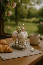 “Regal Morning Ritual – Antique Silver-Plated Egg Cup Set by, Antiek en Kunst