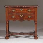Kleine wortelnoten kruisvoet commode ca 1715  mooie patina N, Ophalen of Verzenden