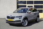 Zakelijke Lease |  Škoda Karoq 1.5 TSI 150PK Automaat Busine, Auto's, Skoda, Automaat, Stof, Gebruikt, Overige kleuren