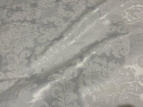 Lunar Elegance - Meubelstof - 3 m - 3.3 m, Antiek en Kunst, Antiek | Kleden en Textiel