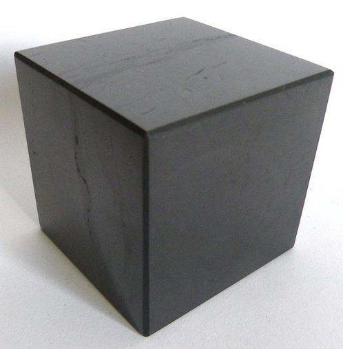 Uitzonderlijke shungiet kubus - 7 x 7 x 7 cm- 849 g, Verzamelen, Mineralen en Fossielen