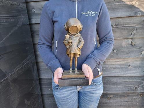 After BANKSY - Beeld, Bronze - 31,5 cm - Brons, Marmer, Antiek en Kunst, Curiosa en Brocante