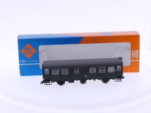 Schaal H0 Roco 4216 2e klas bagage rijtuig van de DB #4909, Hobby en Vrije tijd, Modeltreinen | H0, Gelijkstroom, Analoog, Zo goed als nieuw