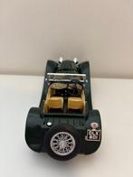 Bburago 1:18 - Modelauto (2) - Classic vintage model cars, Hobby en Vrije tijd, Nieuw