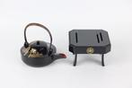 Heian Zohiko Lacquer Sake Set with Tray & Box - Fluitketel -, Antiek en Kunst