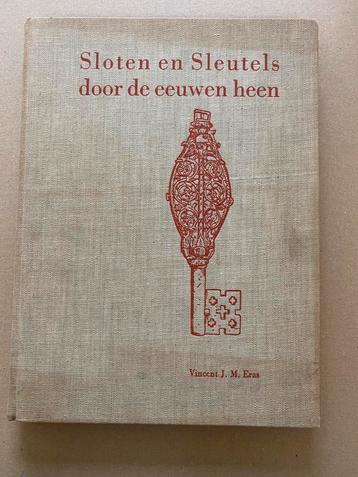 Sloten en Sleutels door de eeuwen heen - LIPS - 1941 beschikbaar voor biedingen