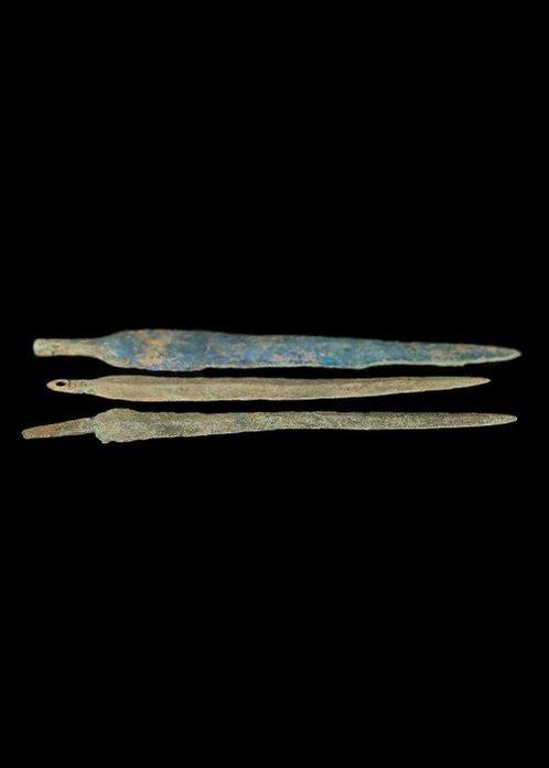 Bronstijd Brons Spearhead Groep (3) (Zonder Minimumprijs), Antiek en Kunst, Antiek | Overige Antiek