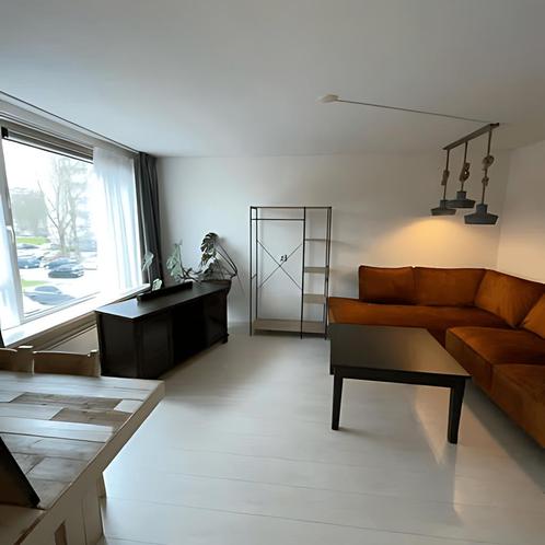 Gemeubileerd appartement met balkon en tijdelijke verhuur, Huizen en Kamers, Huizen te huur, Direct bij eigenaar, Appartement