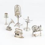 Ballerina, Vogelkooi, Lamp, Stoof, Grammofoon en Spinnewiel, Antiek en Kunst