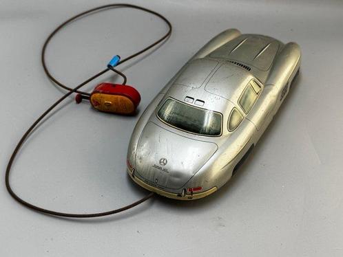 Arnold - Blikken speelgoedauto - Mercedes 300 SL with remote, Antiek en Kunst, Antiek | Speelgoed