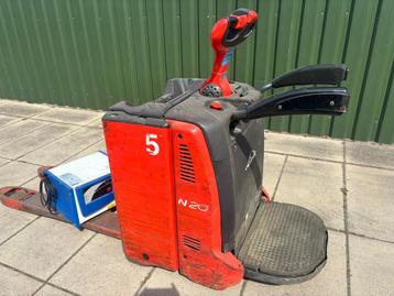 Linde T20 elektrische palletwagen 2.000 kg meerijdplateau beschikbaar voor biedingen