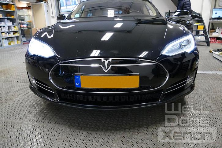 Project: Tesla Model S: Kapotte xenonlamp., Auto-onderdelen, Verlichting, Nieuw, Ophalen of Verzenden