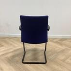 vergaderstoel / sledestoel, blauw - zwart, Huis en Inrichting, Stoelen, Gebruikt, Zwart, Ophalen of Verzenden, Eén