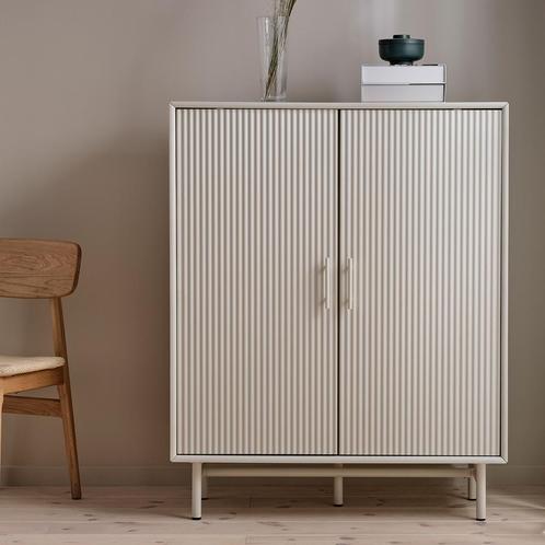 *WOONWINKEL* Greige Kast Met Ribbel Deuren, Huis en Inrichting, Kasten | Wandmeubels, Nieuw, Verzenden