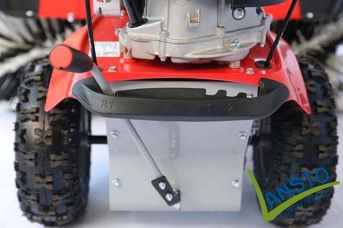 Veegmachine Lansto 12, 80cm met goede B en S motor, Tuin en Terras, Overige Tuin en Terras, Nieuw, Ophalen of Verzenden