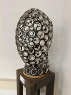 Sculptuur Rik van Rijswick, Lichtwachter, op sokkel