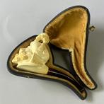 Late 19th century carved meerschaum pipe modelled as a, Nieuw