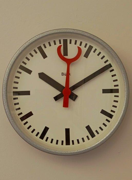 Stationsklok, Industriële klok - Bürk - Industrial Metaal,, Antiek en Kunst, Antiek | Wandborden en Tegels